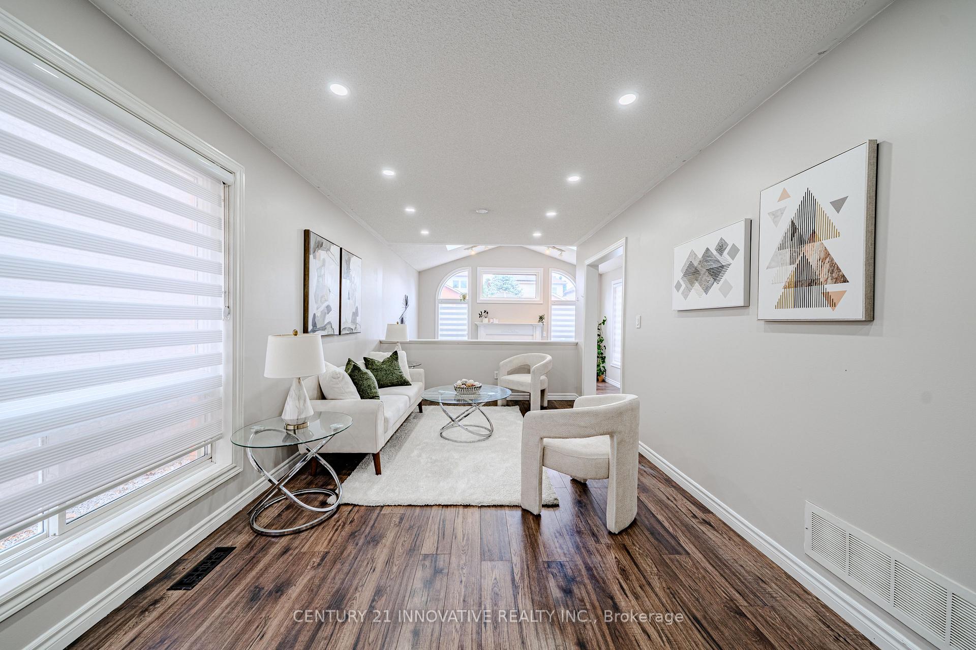 Photo 9 of 30 Castle Green Drive, Whitby, Rolling Acres — HOMEH