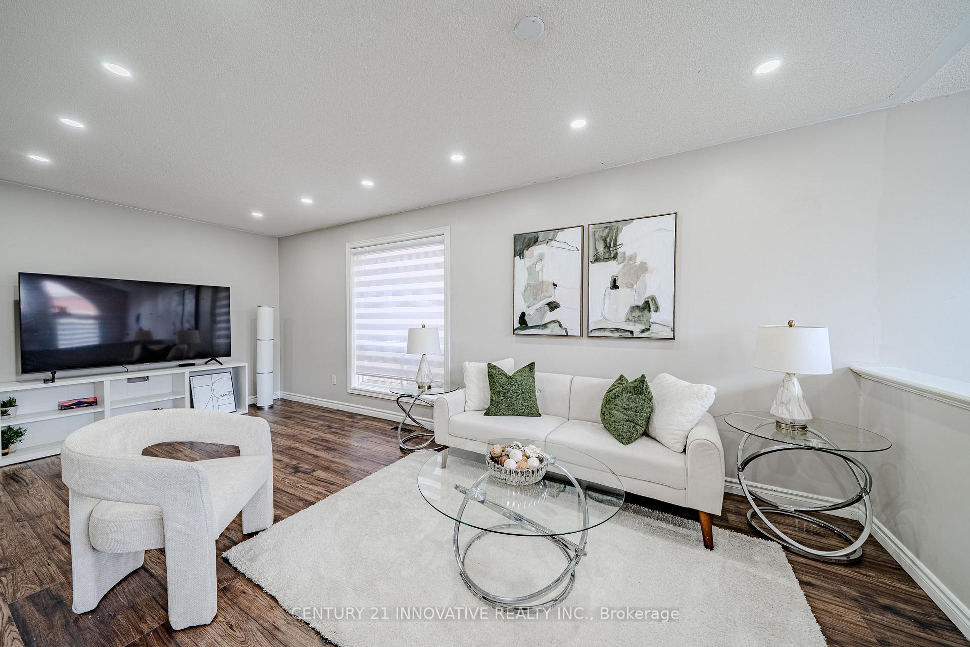 Photo 11 of 30 Castle Green Drive, Whitby, Rolling Acres — HOMEH