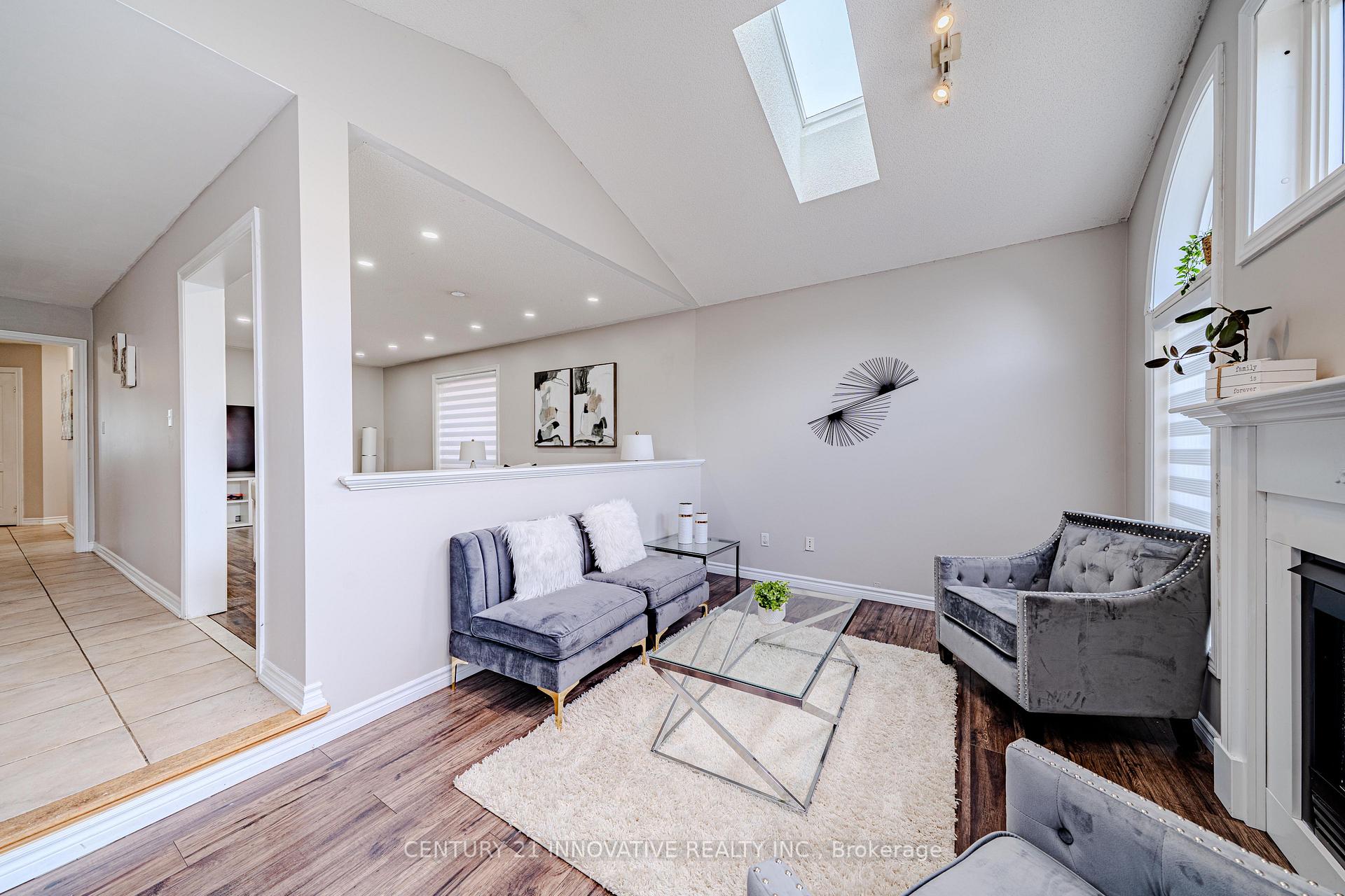Photo 14 of 30 Castle Green Drive, Whitby, Rolling Acres — HOMEH