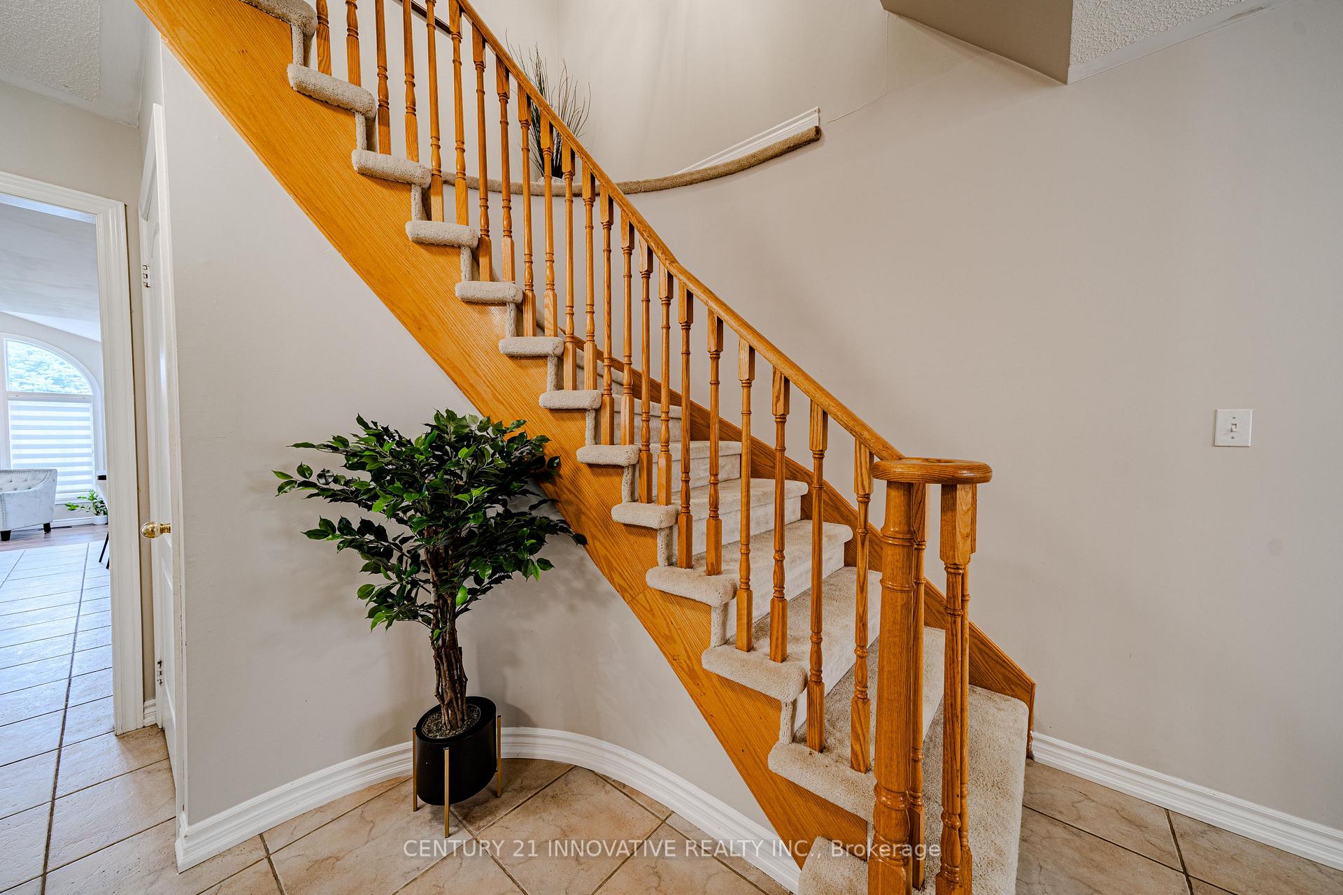 Photo 22 of 30 Castle Green Drive, Whitby, Rolling Acres — HOMEH
