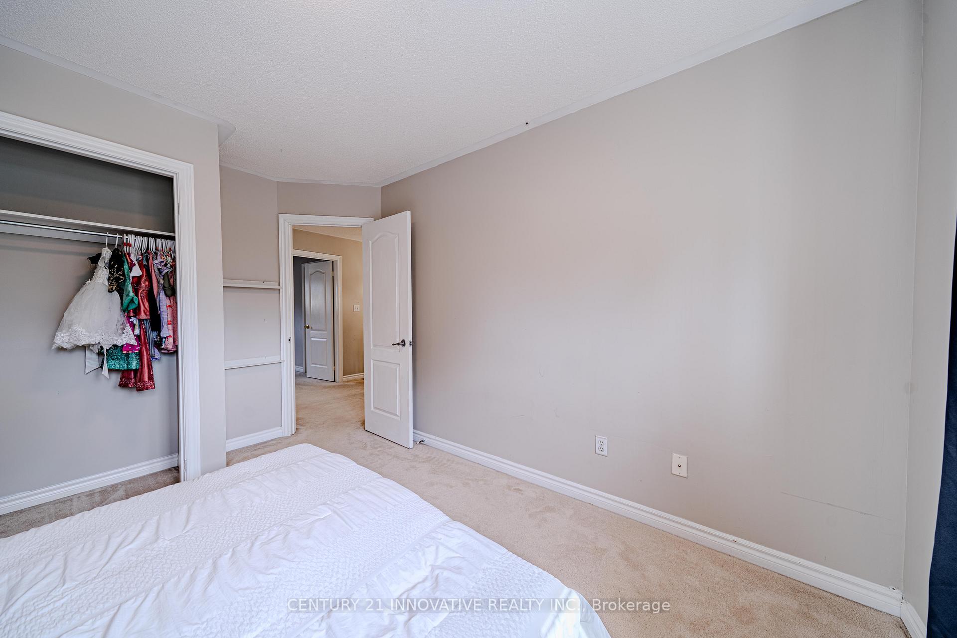 Photo 36 of 30 Castle Green Drive, Whitby, Rolling Acres — HOMEH