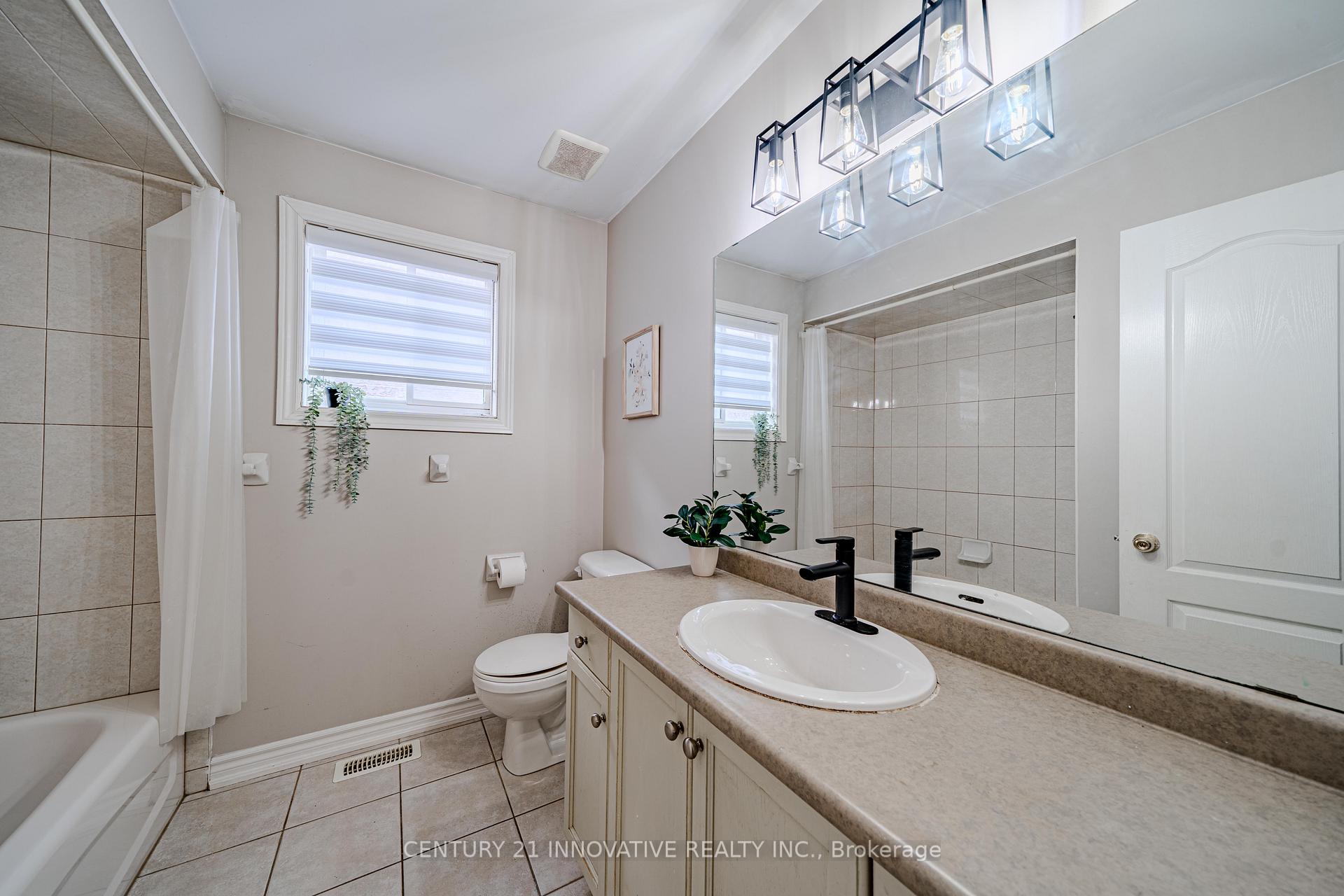 Photo 41 of 30 Castle Green Drive, Whitby, Rolling Acres — HOMEH