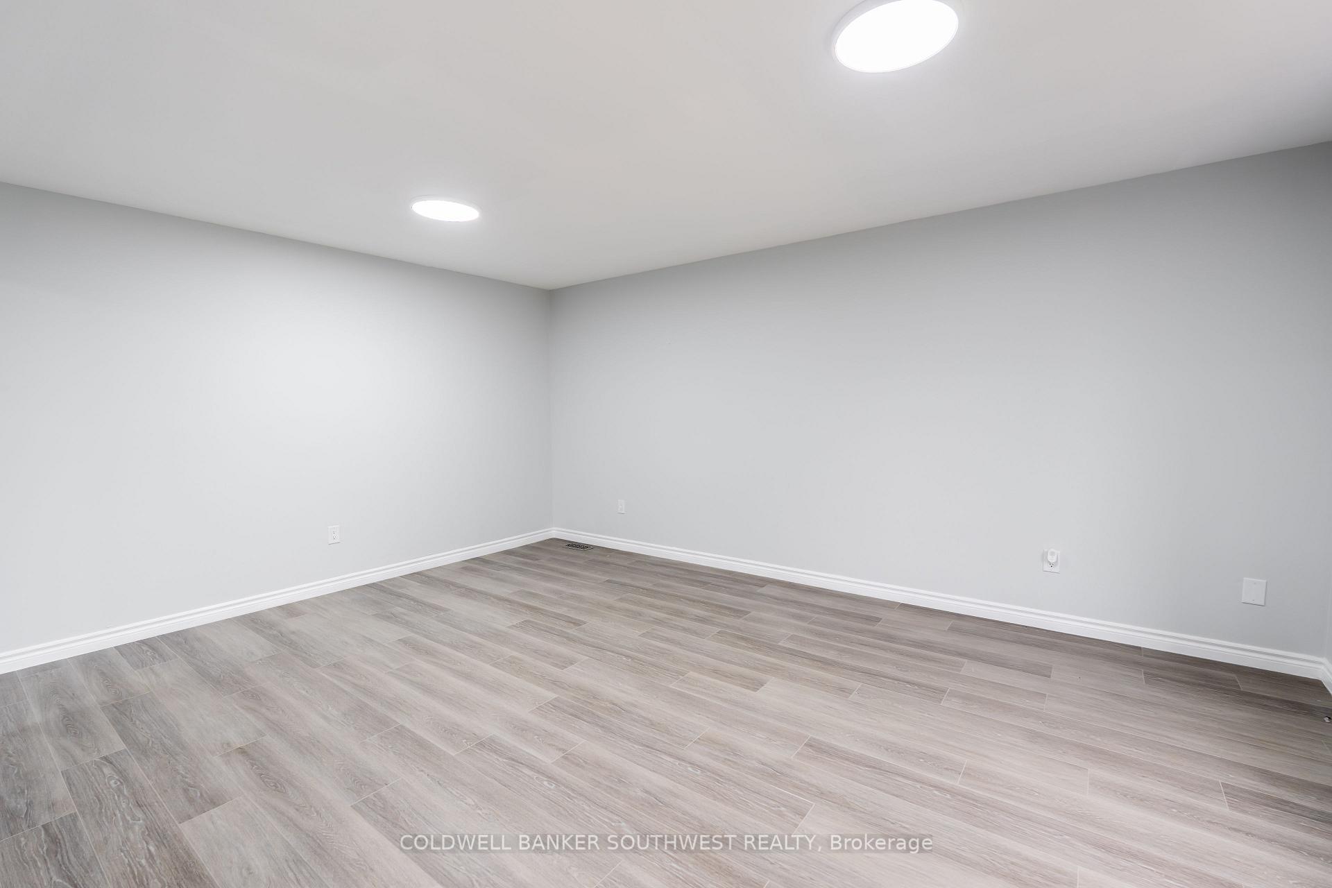 Photo 9 of 1104 Overlea Crescent, Sarnia — HOMEH
