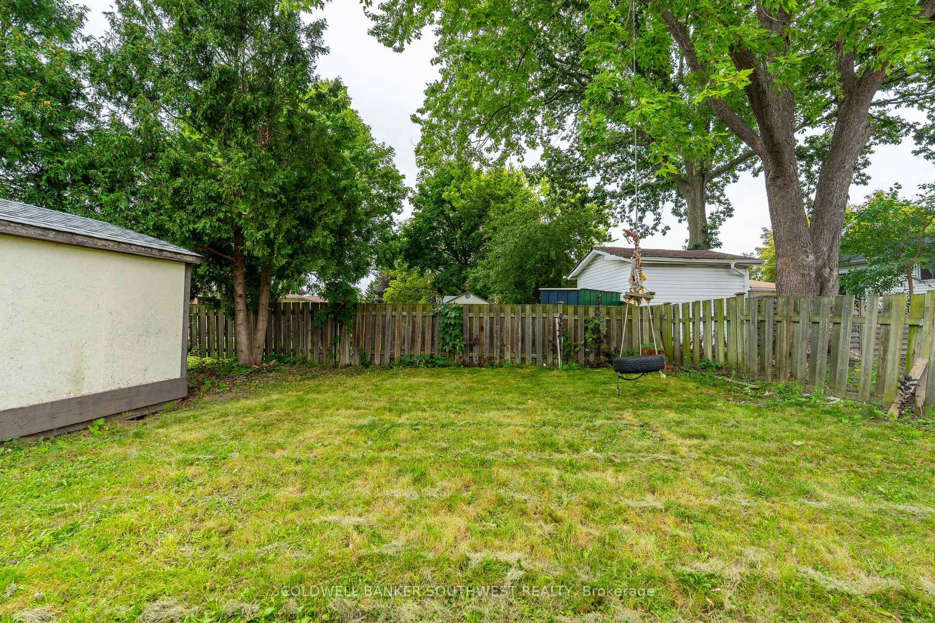 Photo 18 of 1104 Overlea Crescent, Sarnia — HOMEH