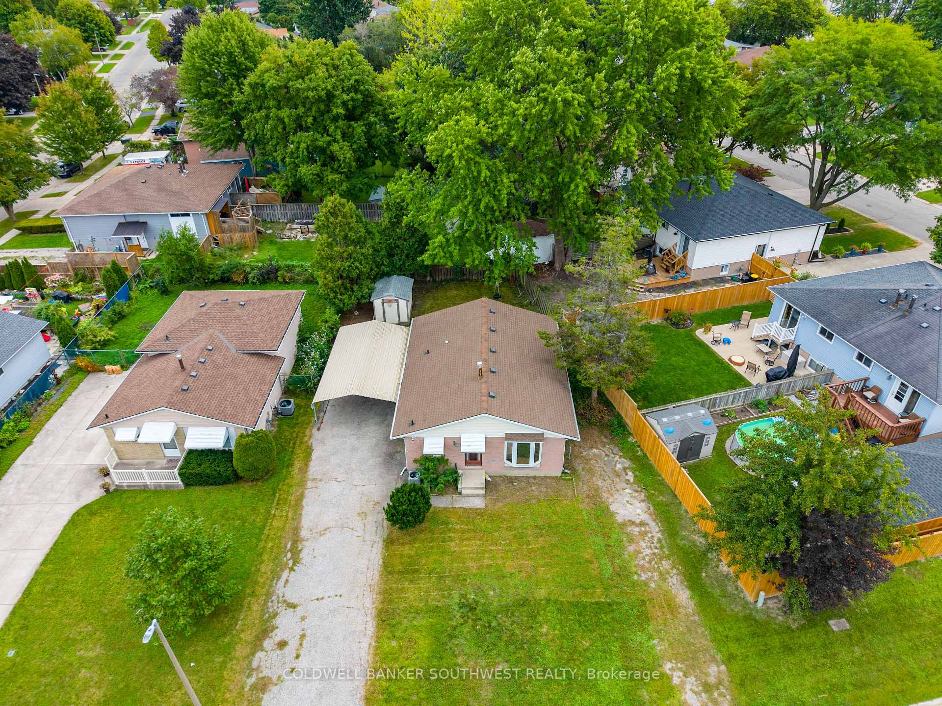Photo 20 of 1104 Overlea Crescent, Sarnia — HOMEH