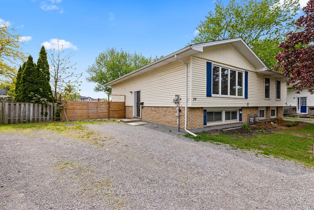 Photo 3 of 24 Tara Crescent, Thorold, Confederation Heights — HOMEH
