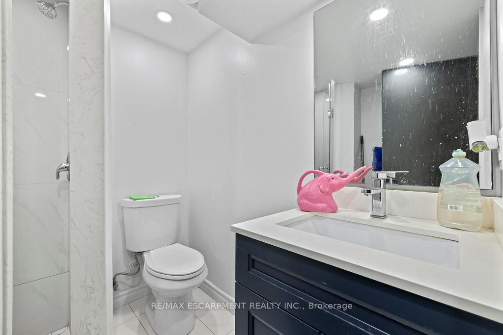 Photo 10 of 24 Tara Crescent, Thorold, Confederation Heights — HOMEH