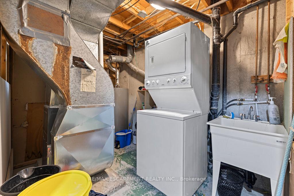 Photo 11 of 24 Tara Crescent, Thorold, Confederation Heights — HOMEH