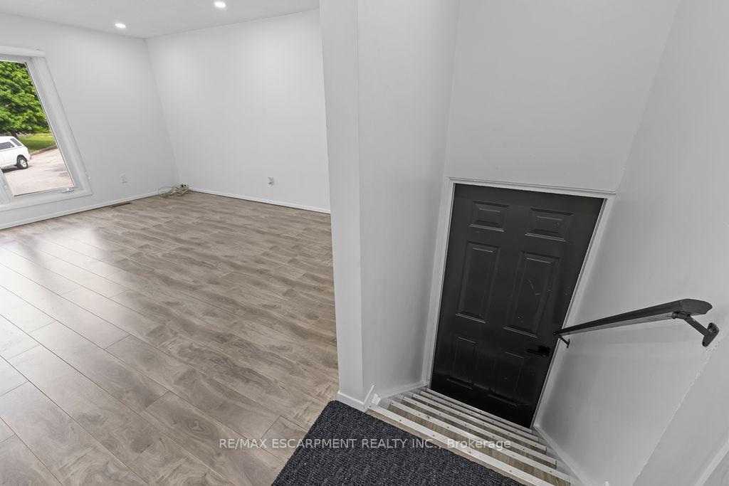 Photo 16 of 24 Tara Crescent, Thorold, Confederation Heights — HOMEH