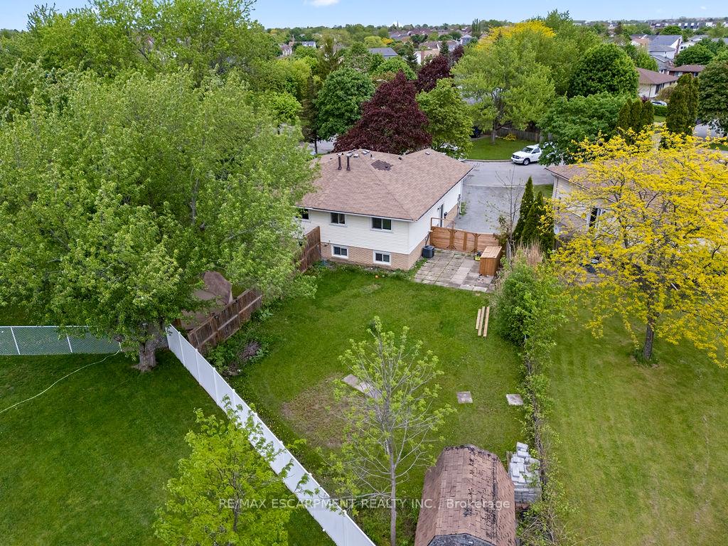 Photo 37 of 24 Tara Crescent, Thorold, Confederation Heights — HOMEH