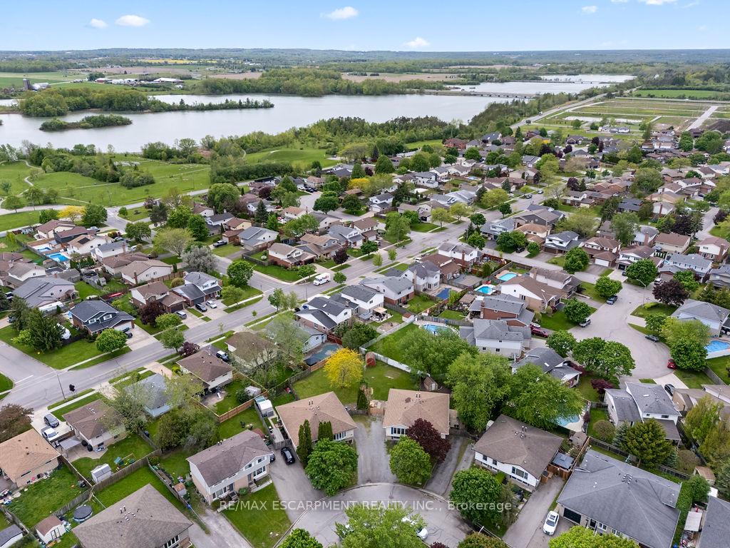 Photo 40 of 24 Tara Crescent, Thorold, Confederation Heights — HOMEH