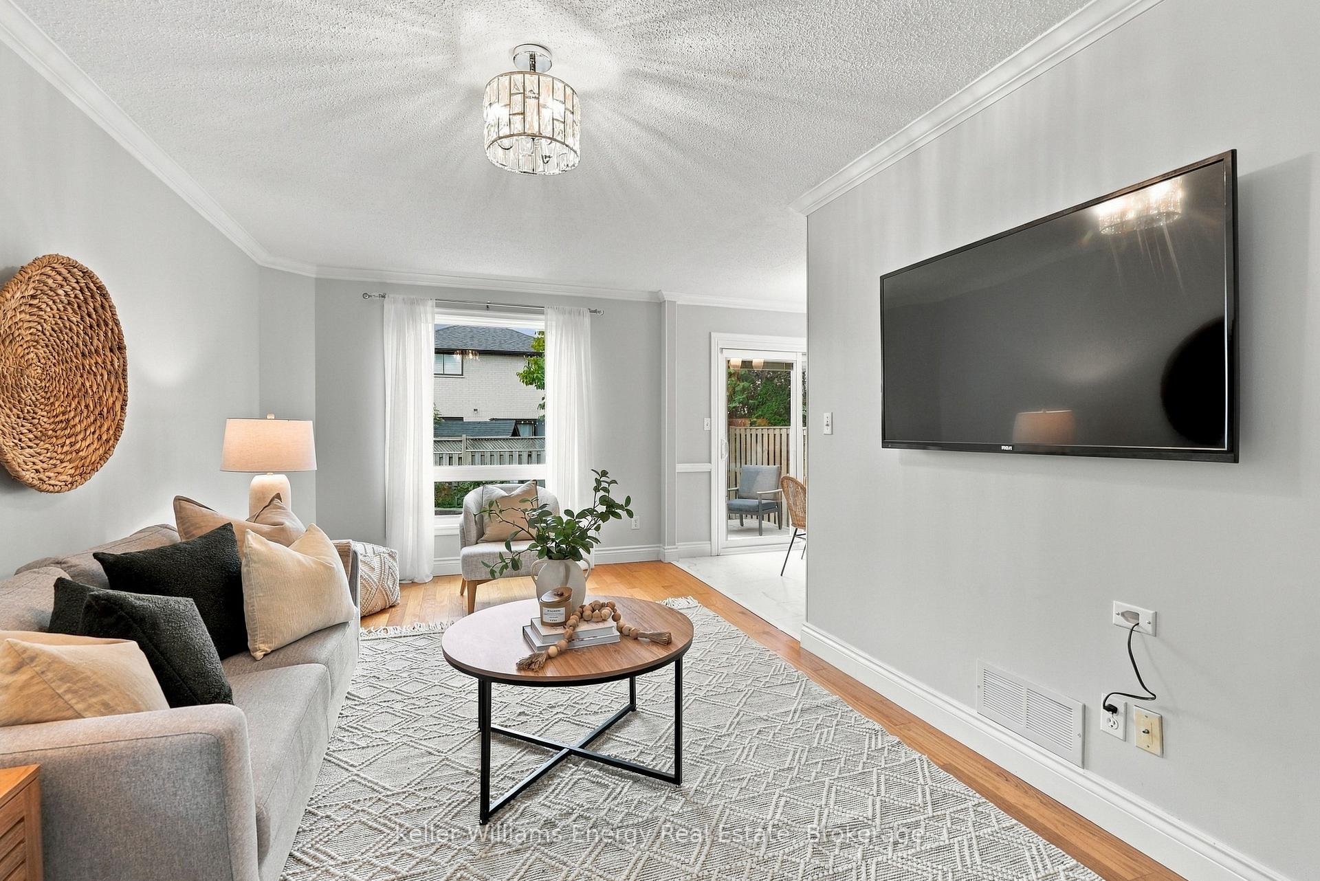 Photo 6 of 20 Caleche Avenue, Clarington, Courtice — HOMEH