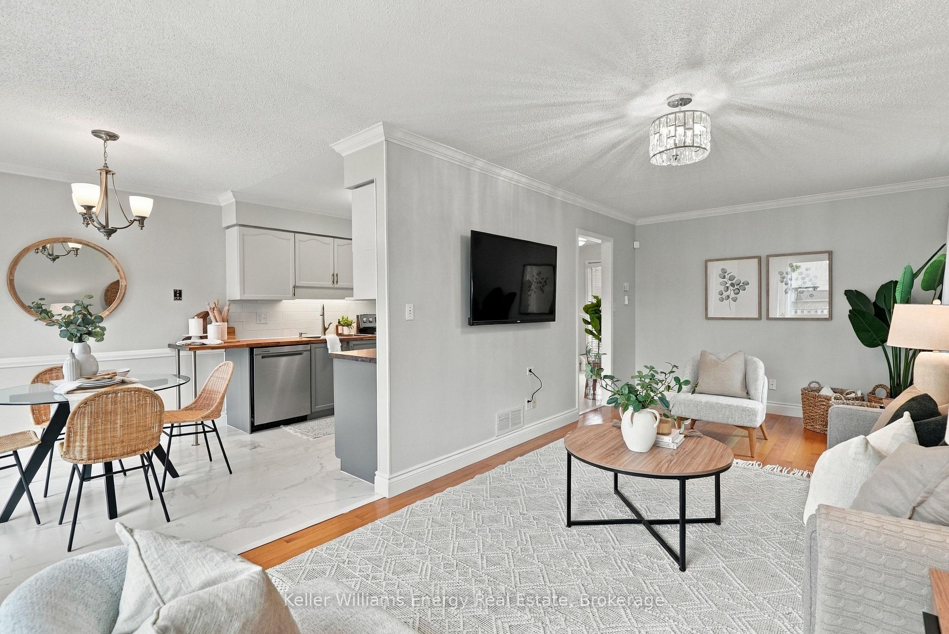 Photo 8 of 20 Caleche Avenue, Clarington, Courtice — HOMEH
