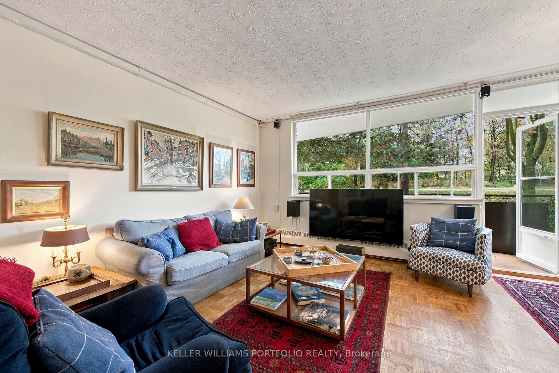 Photo 3 of Unit 108, 100 Coe Hill Drive, Toronto, High Park-Swansea — HOMEH