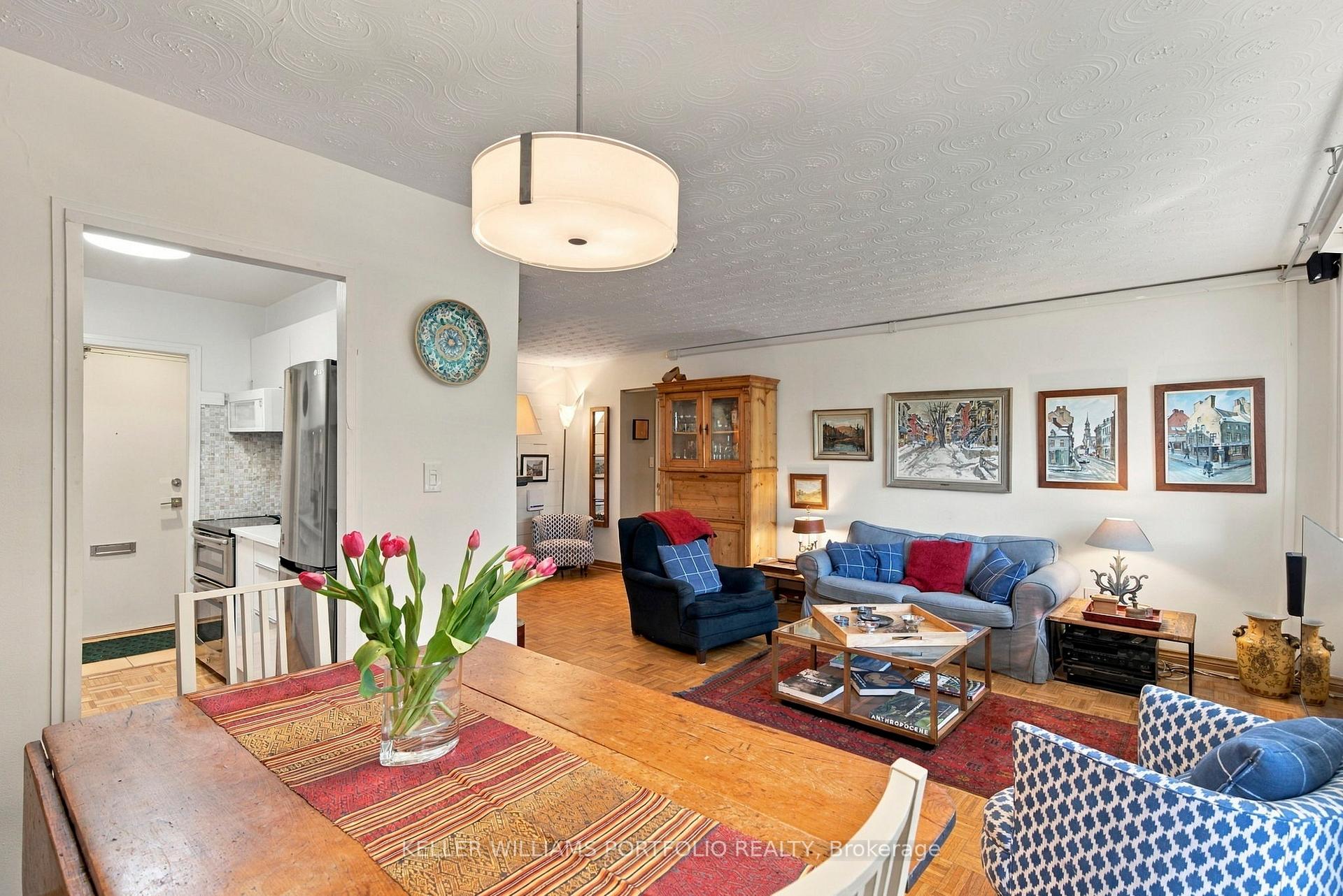 Photo 5 of Unit 108, 100 Coe Hill Drive, Toronto, High Park-Swansea — HOMEH