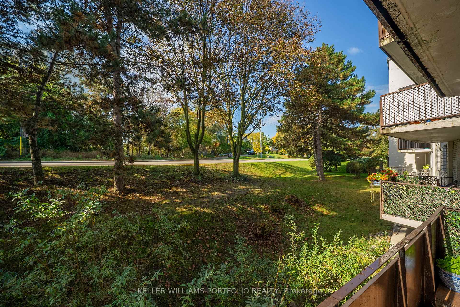 Photo 23 of Unit 108, 100 Coe Hill Drive, Toronto, High Park-Swansea — HOMEH