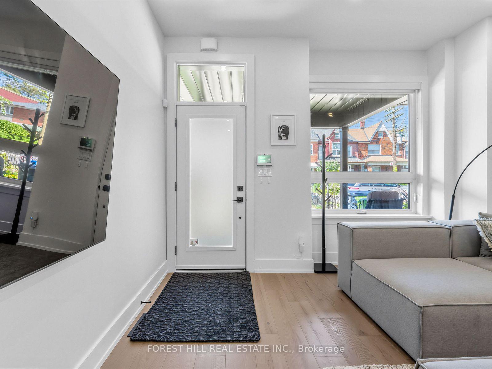 Photo 3 of 87 Palmerston Avenue, Toronto, Trinity-Bellwoods — HOMEH