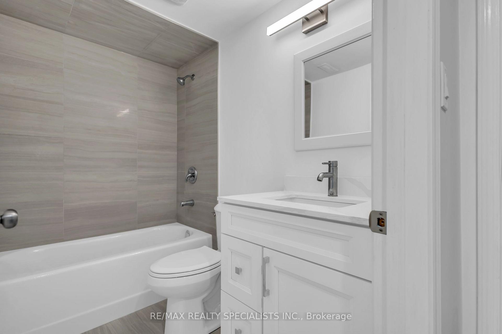 Photo 19 of 27 Toulon Crescent, London, East I — HOMEH