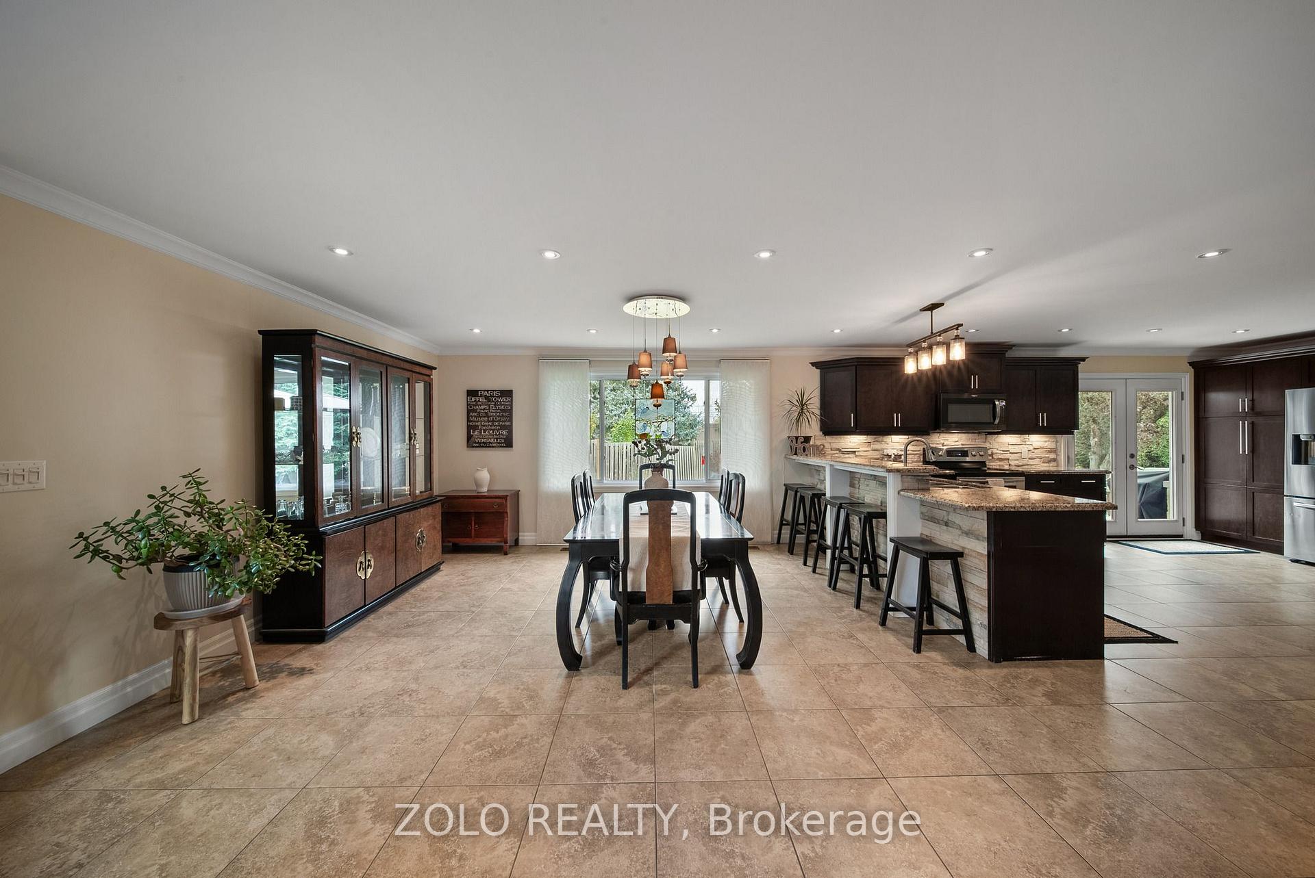 Photo 9 of 6911B Hickling Crescent, Mississauga, Meadowvale — HOMEH