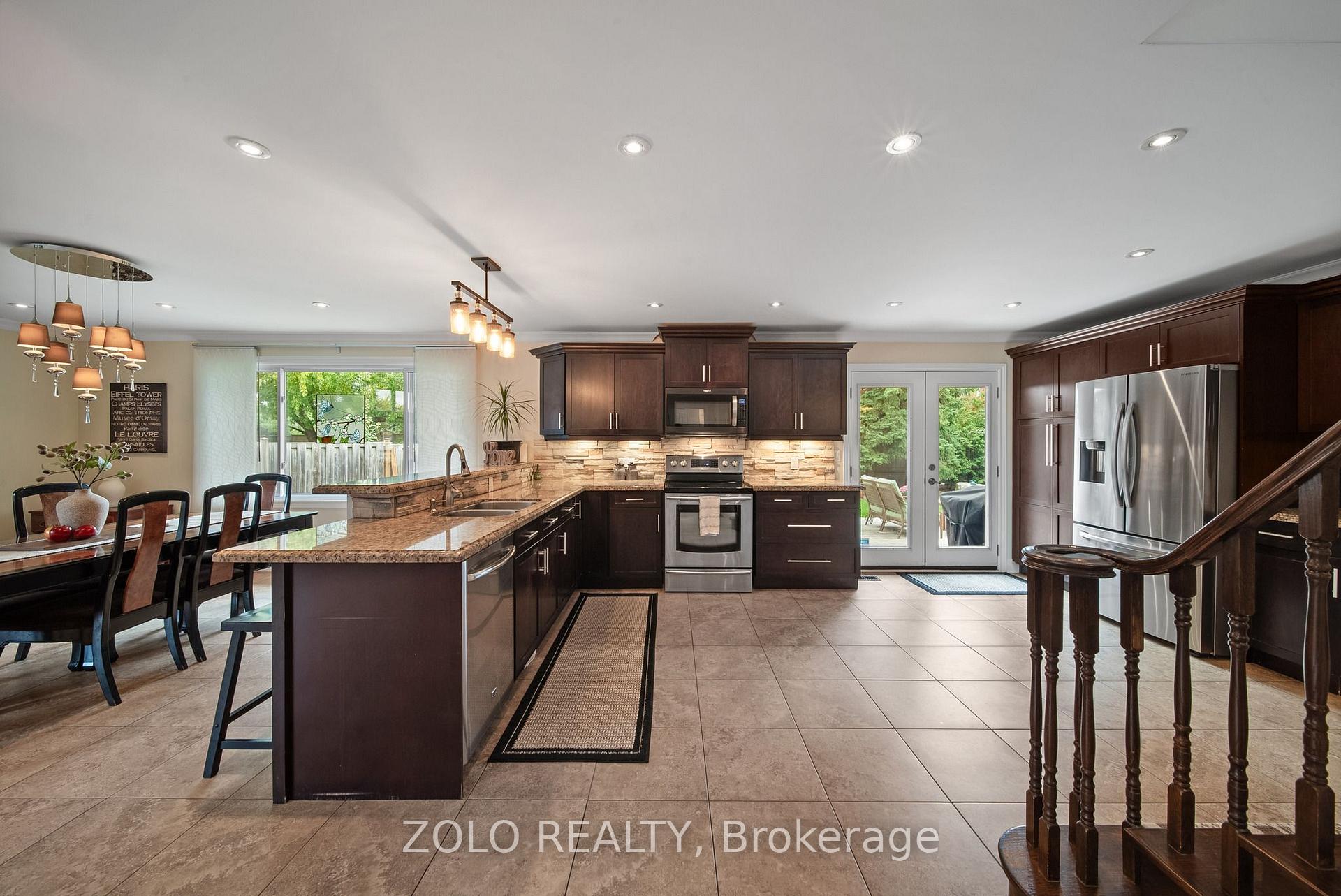 Photo 22 of 6911B Hickling Crescent, Mississauga, Meadowvale — HOMEH
