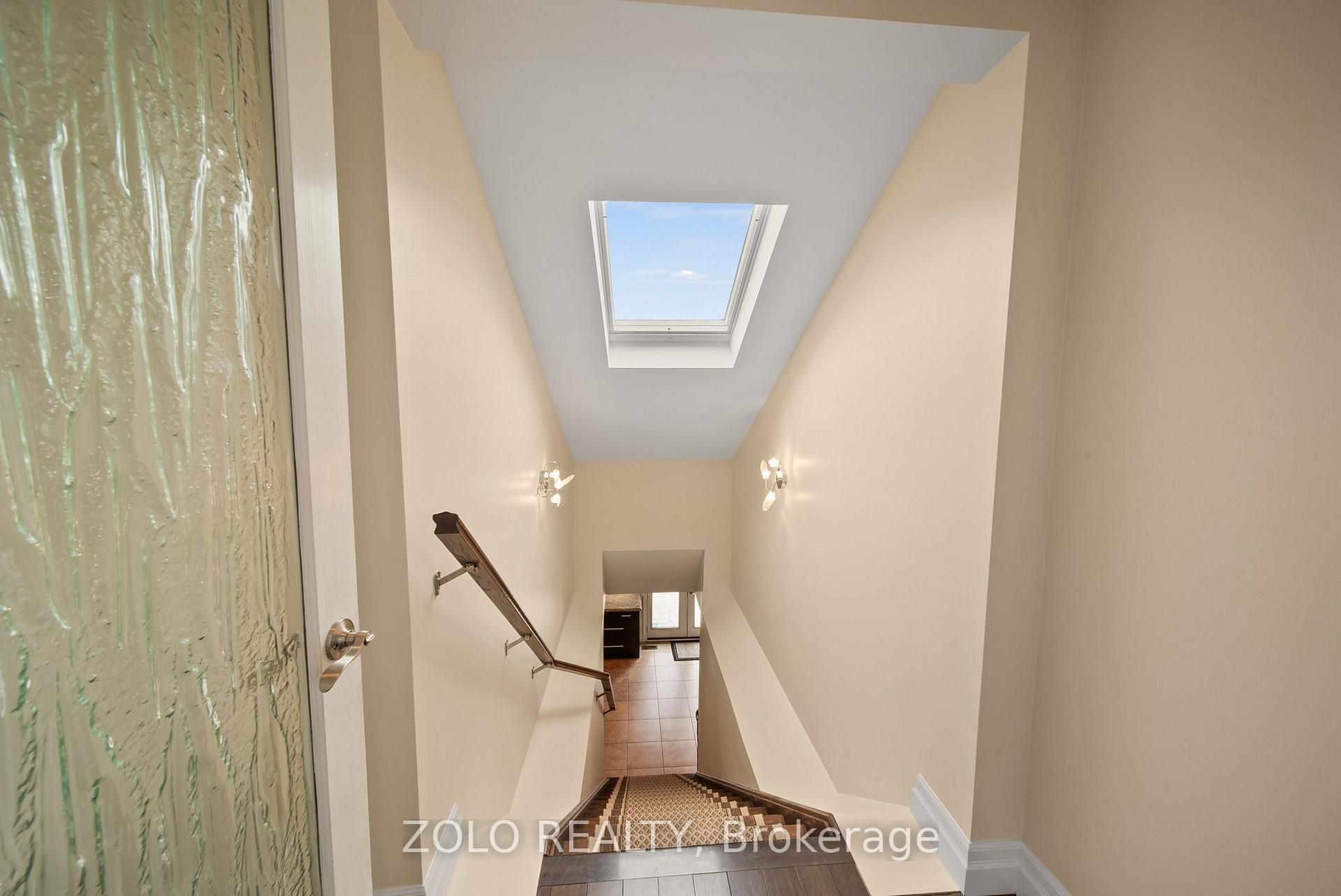 Photo 34 of 6911B Hickling Crescent, Mississauga, Meadowvale — HOMEH