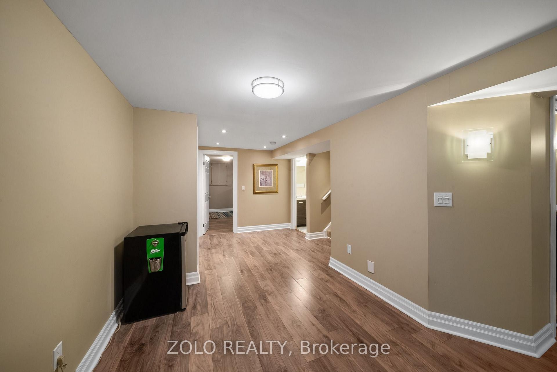Photo 44 of 6911B Hickling Crescent, Mississauga, Meadowvale — HOMEH