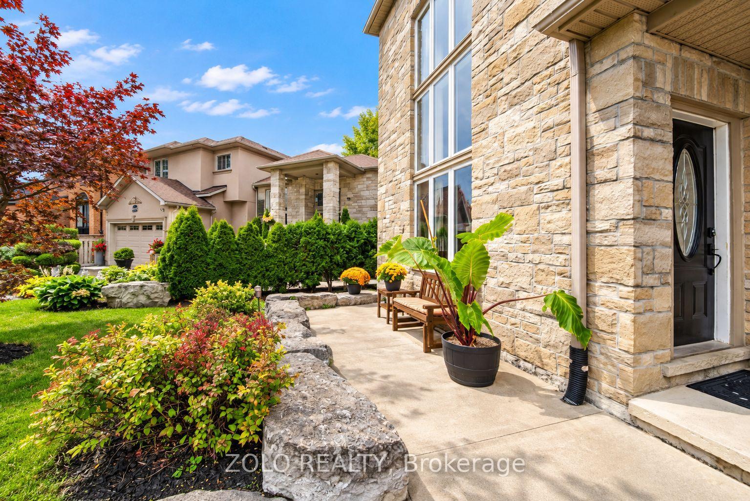 Photo 5 of 6911B Hickling Crescent, Mississauga, Meadowvale — HOMEH