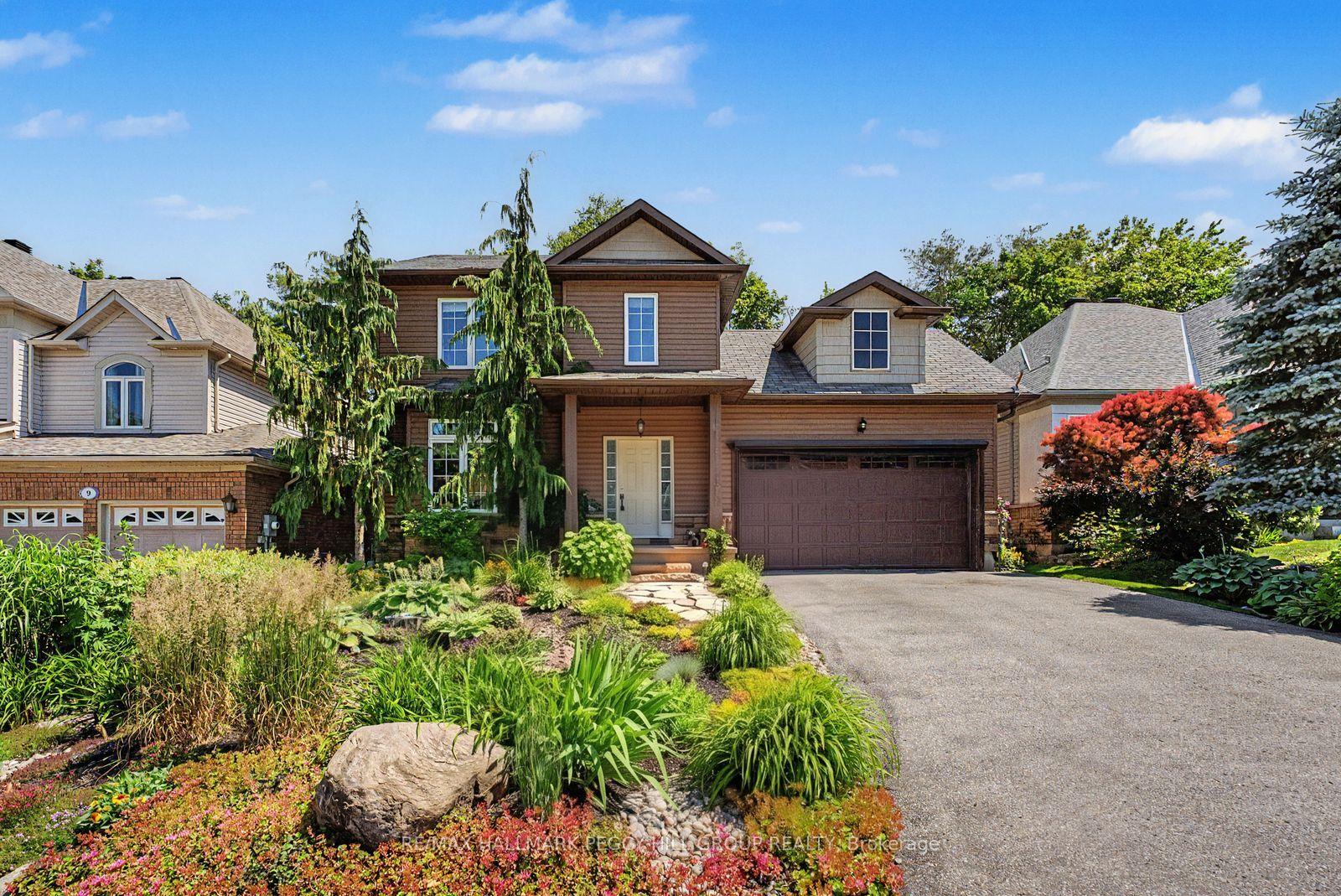Photo 2 of 11 Oakmont Avenue, Oro-Medonte, Horseshoe Valley — HOMEH