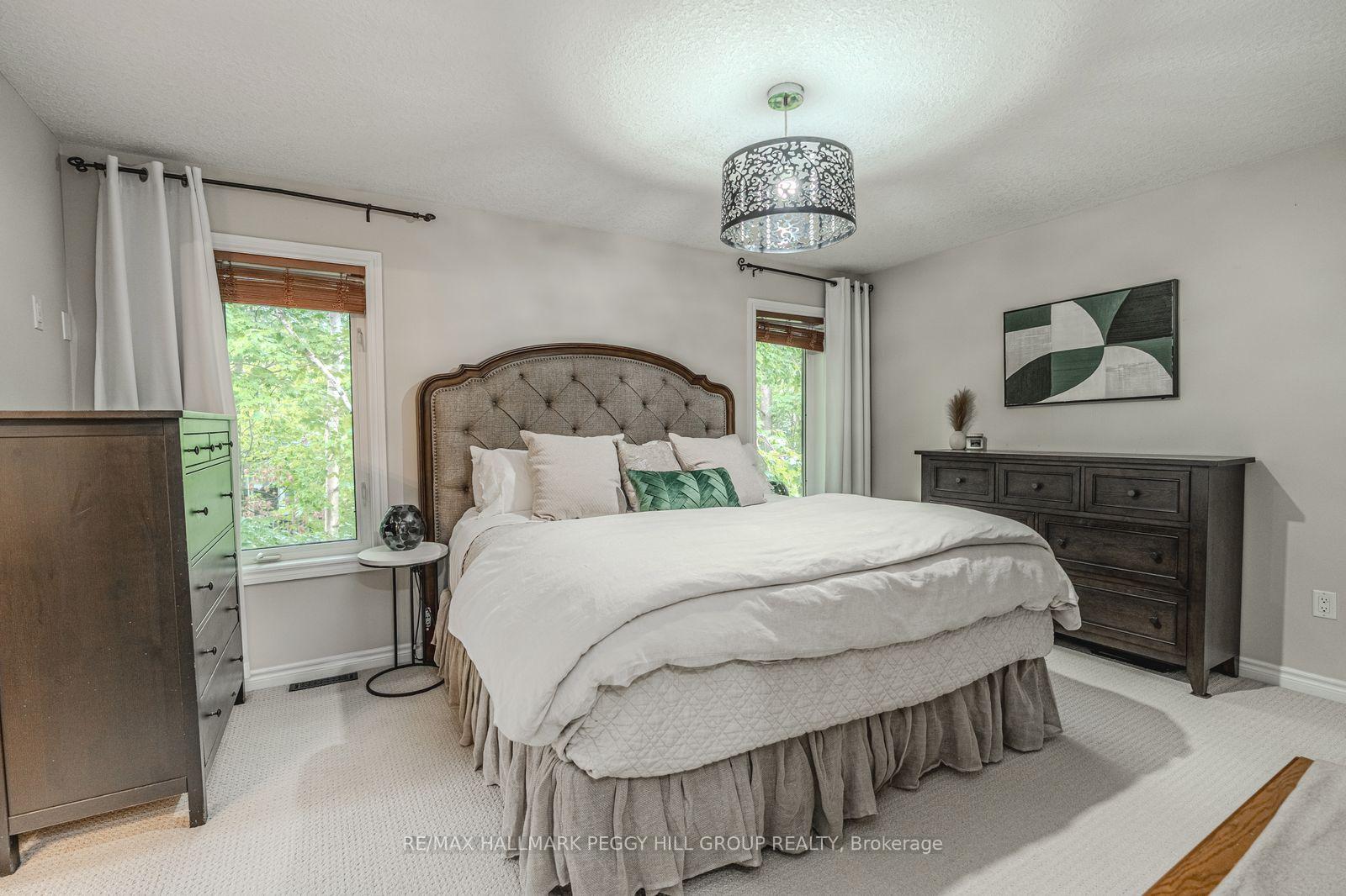 Photo 9 of 11 Oakmont Avenue, Oro-Medonte, Horseshoe Valley — HOMEH