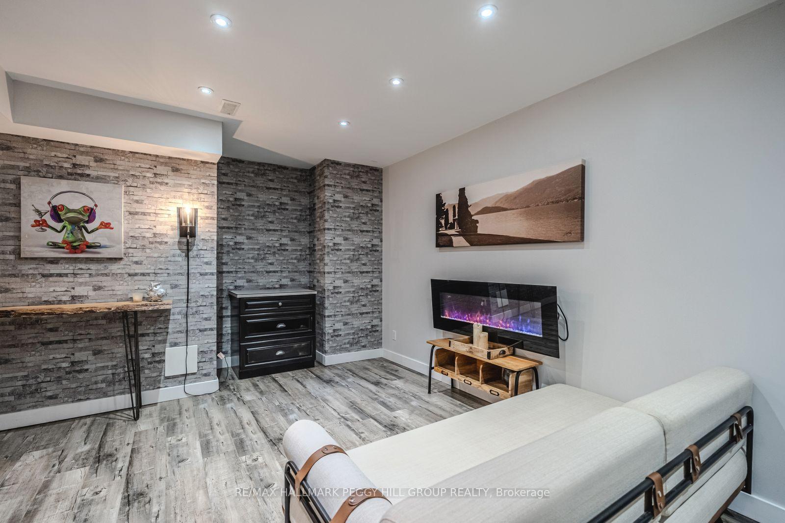 Photo 14 of 11 Oakmont Avenue, Oro-Medonte, Horseshoe Valley — HOMEH