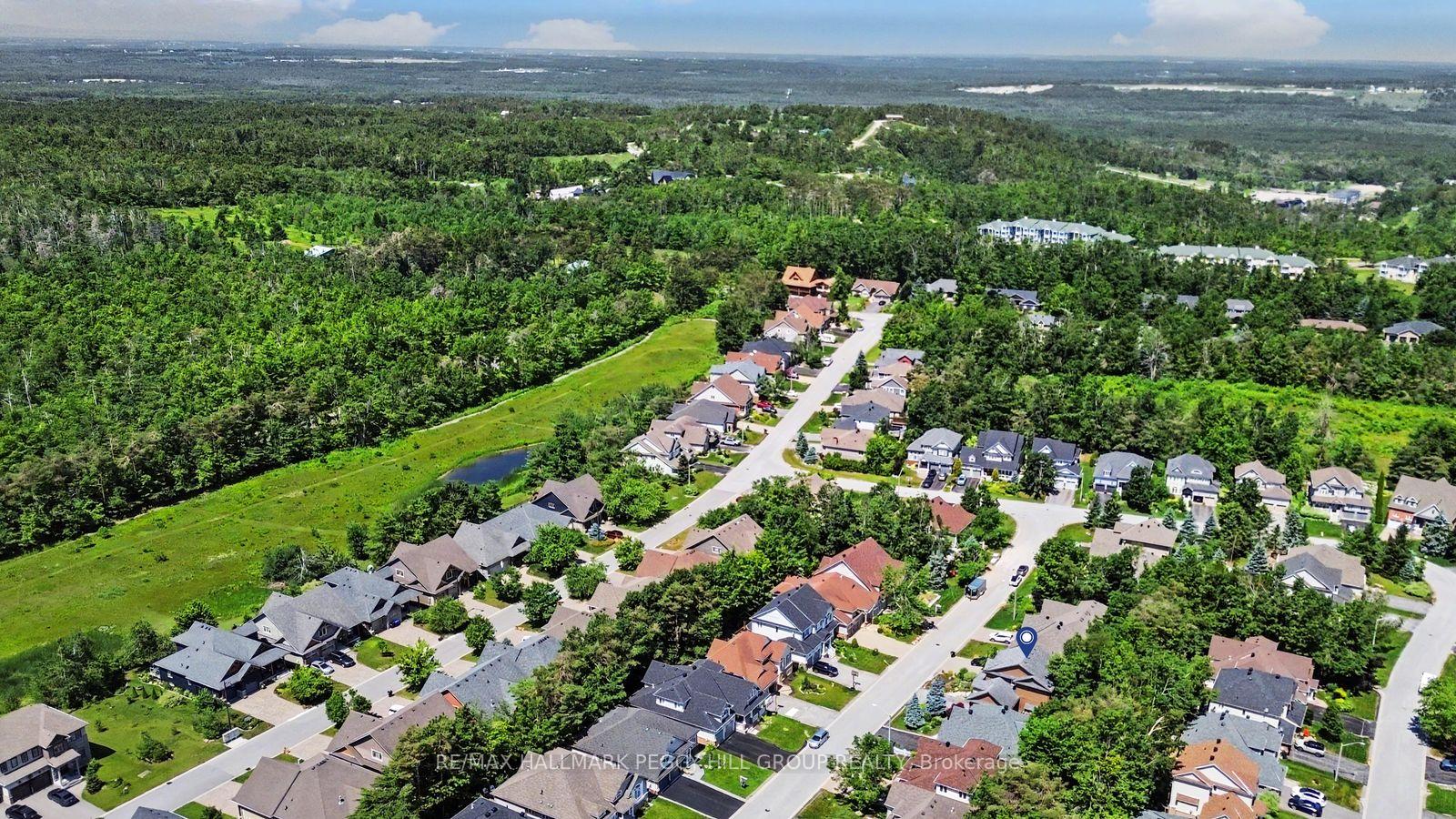 Photo 22 of 11 Oakmont Avenue, Oro-Medonte, Horseshoe Valley — HOMEH