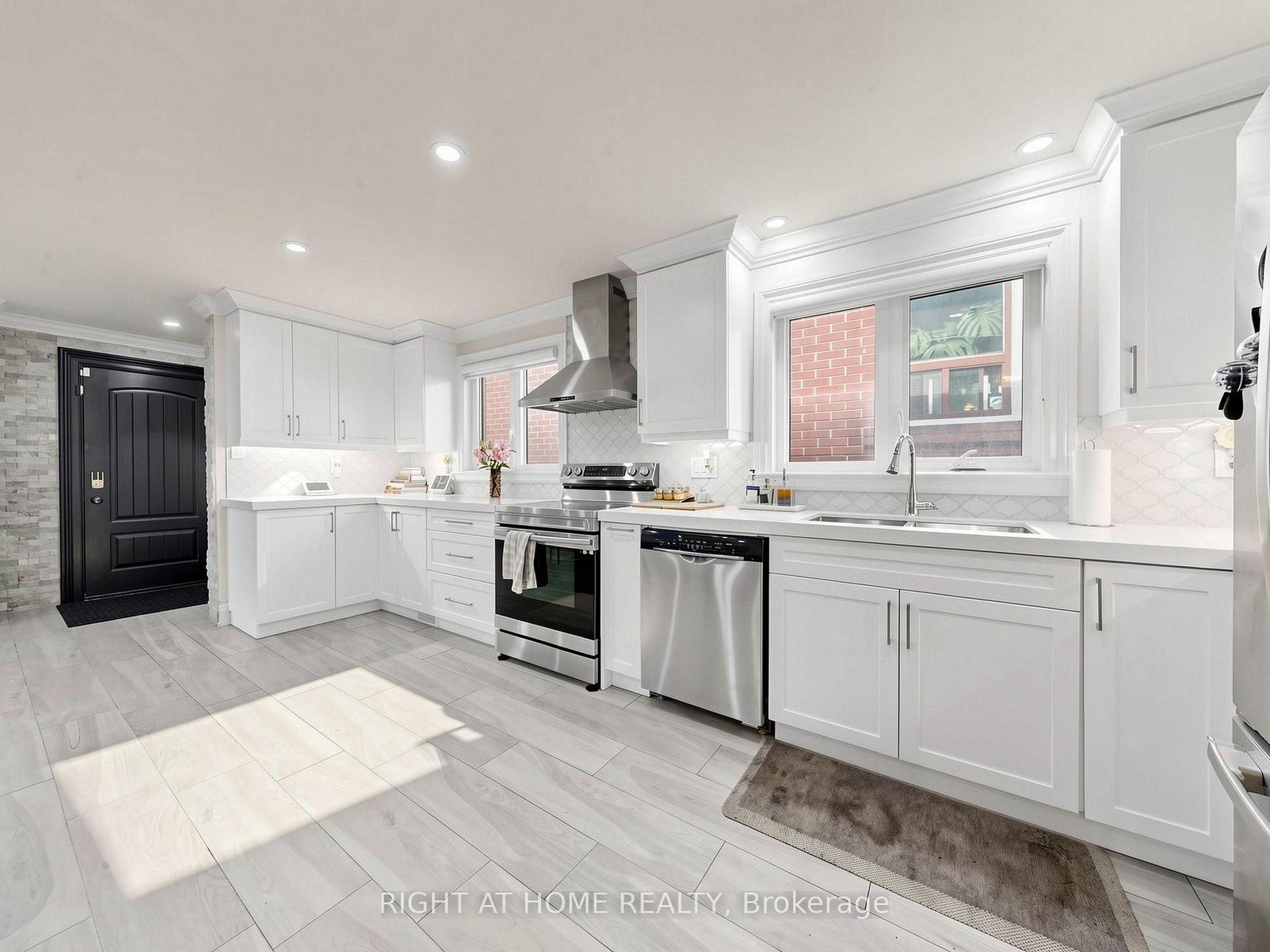 Photo 5 of 497 Northcliffe Boulevard, Toronto, Oakwood Village — HOMEH