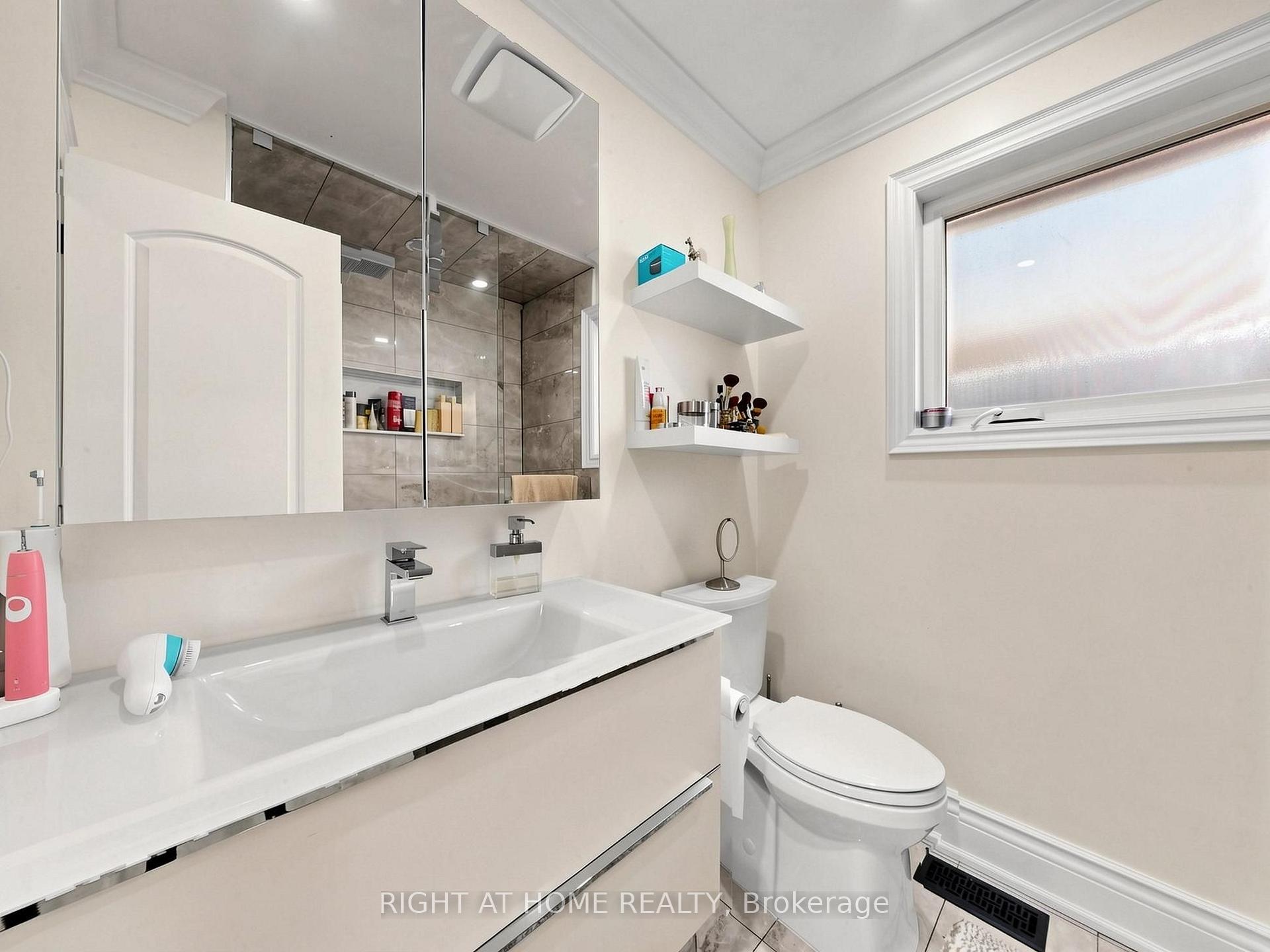 Photo 18 of 497 Northcliffe Boulevard, Toronto, Oakwood Village — HOMEH