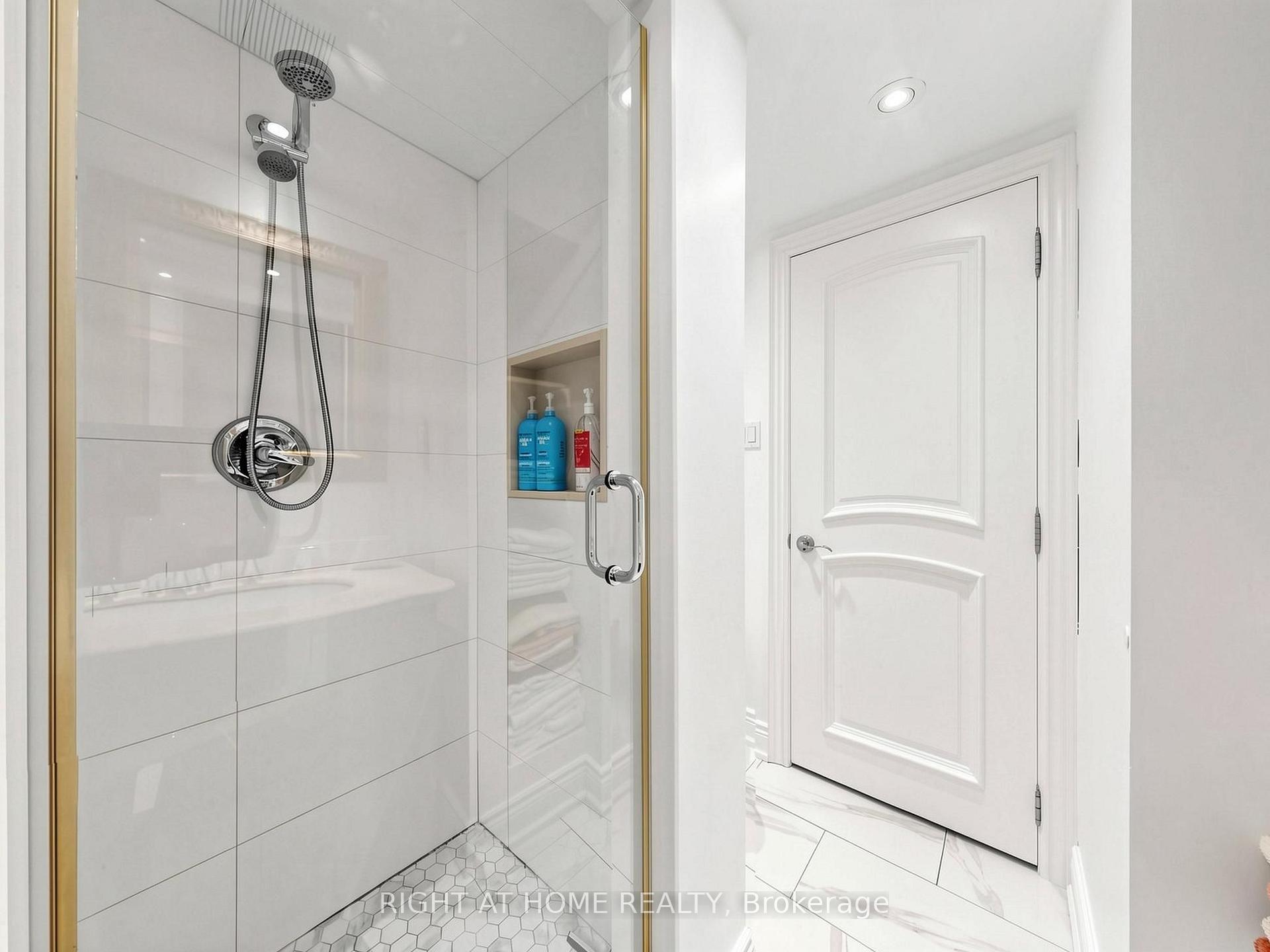 Photo 29 of 497 Northcliffe Boulevard, Toronto, Oakwood Village — HOMEH