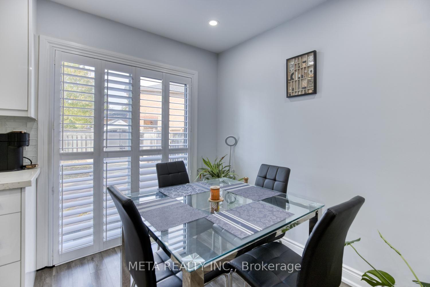 Photo 8 of 131 Saddletree Trail, Brampton, Brampton West — HOMEH