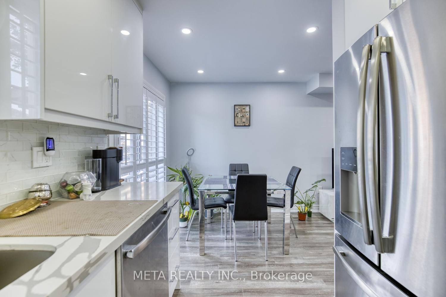 Photo 12 of 131 Saddletree Trail, Brampton, Brampton West — HOMEH