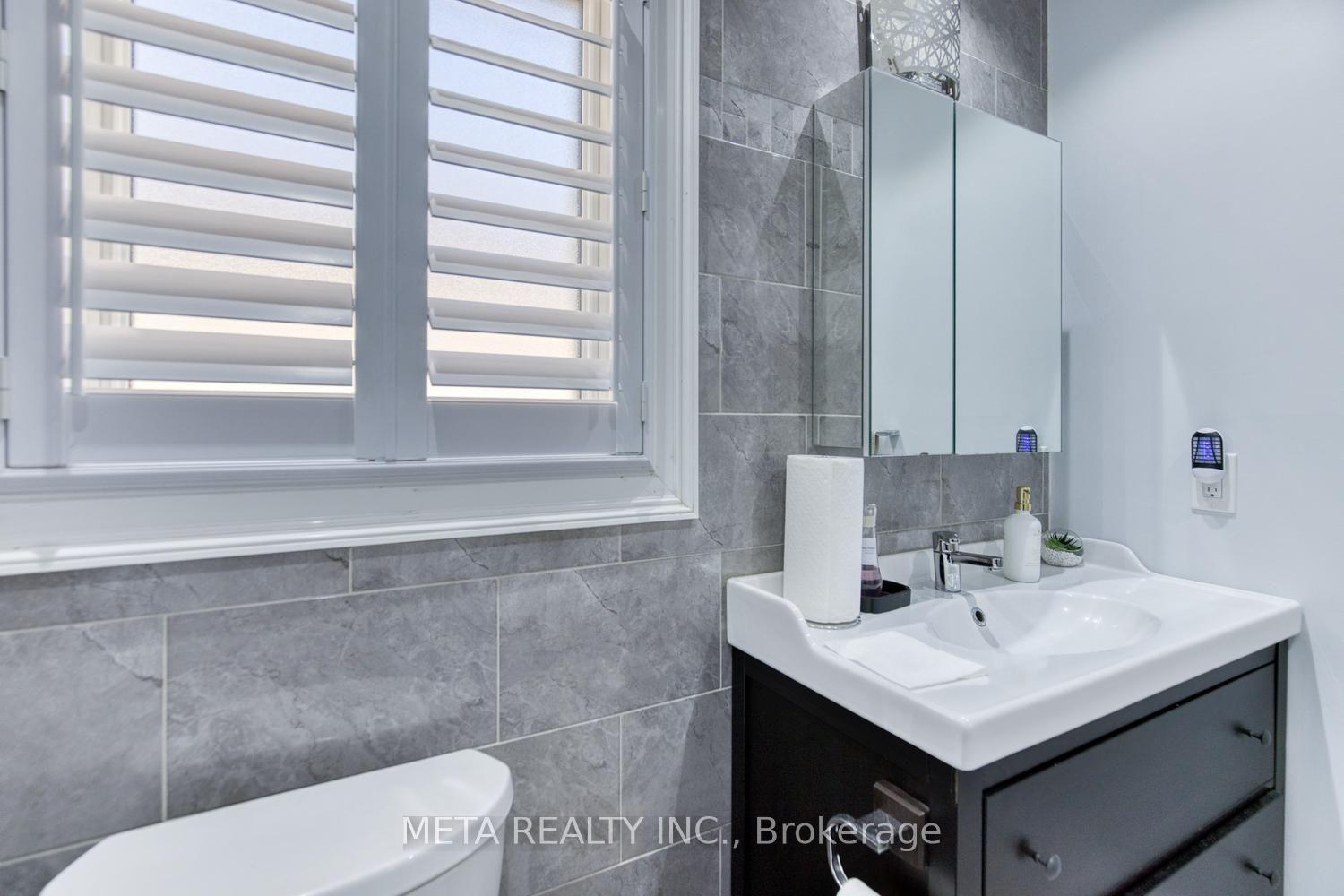 Photo 19 of 131 Saddletree Trail, Brampton, Brampton West — HOMEH