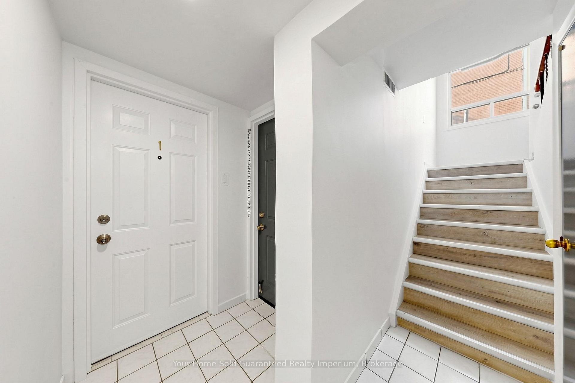 Photo 5 of 129 Melrose Street, Etobicoke, Mimico — HOMEH