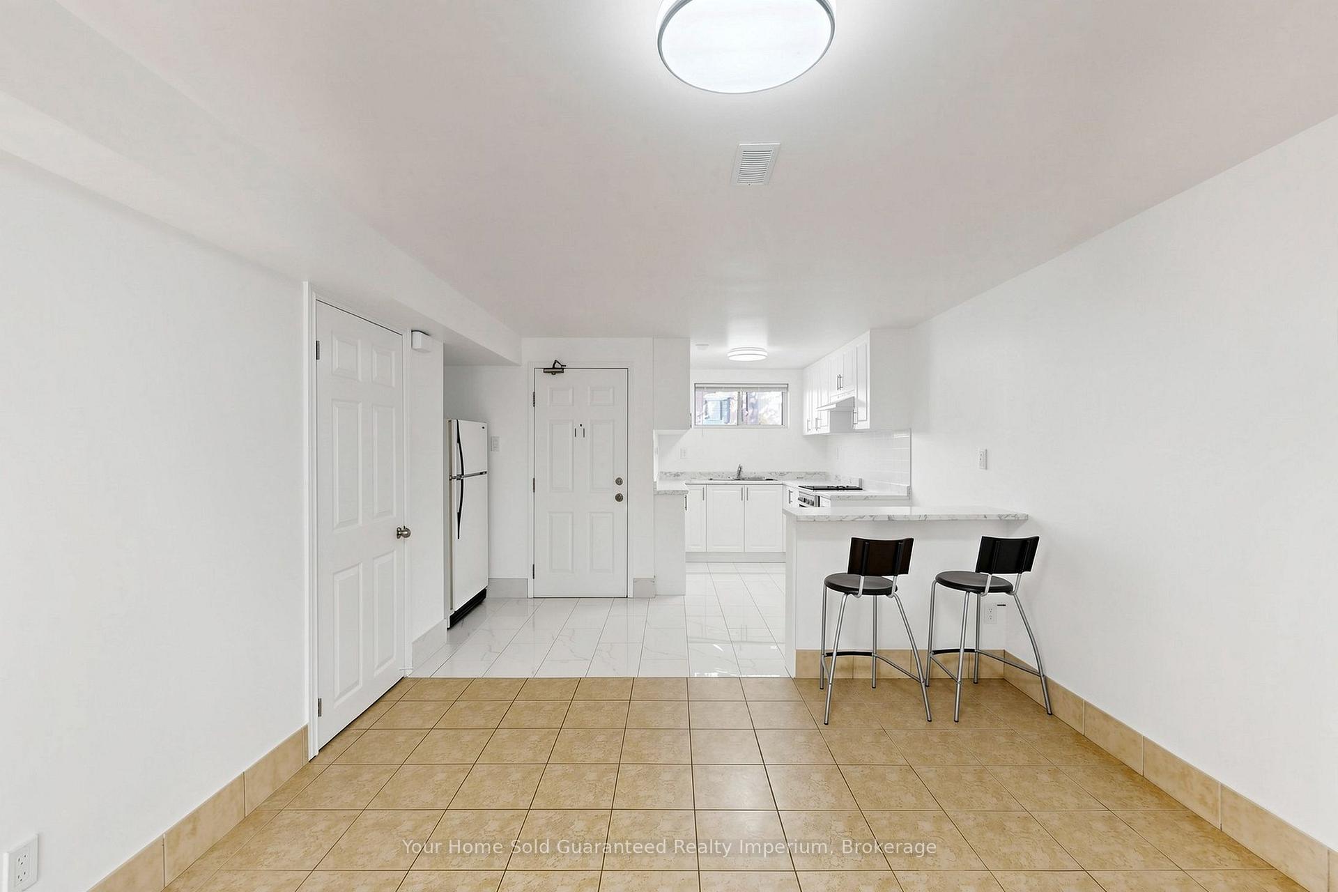 Photo 7 of 129 Melrose Street, Etobicoke, Mimico — HOMEH