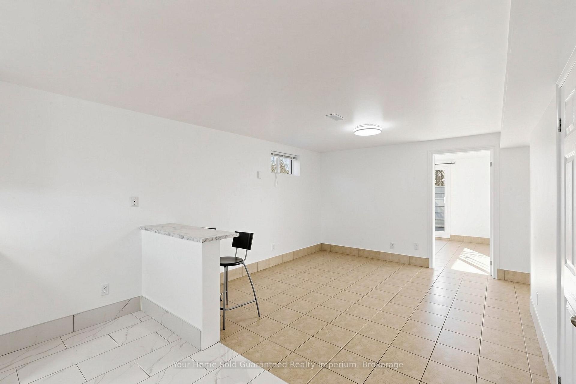Photo 13 of 129 Melrose Street, Etobicoke, Mimico — HOMEH