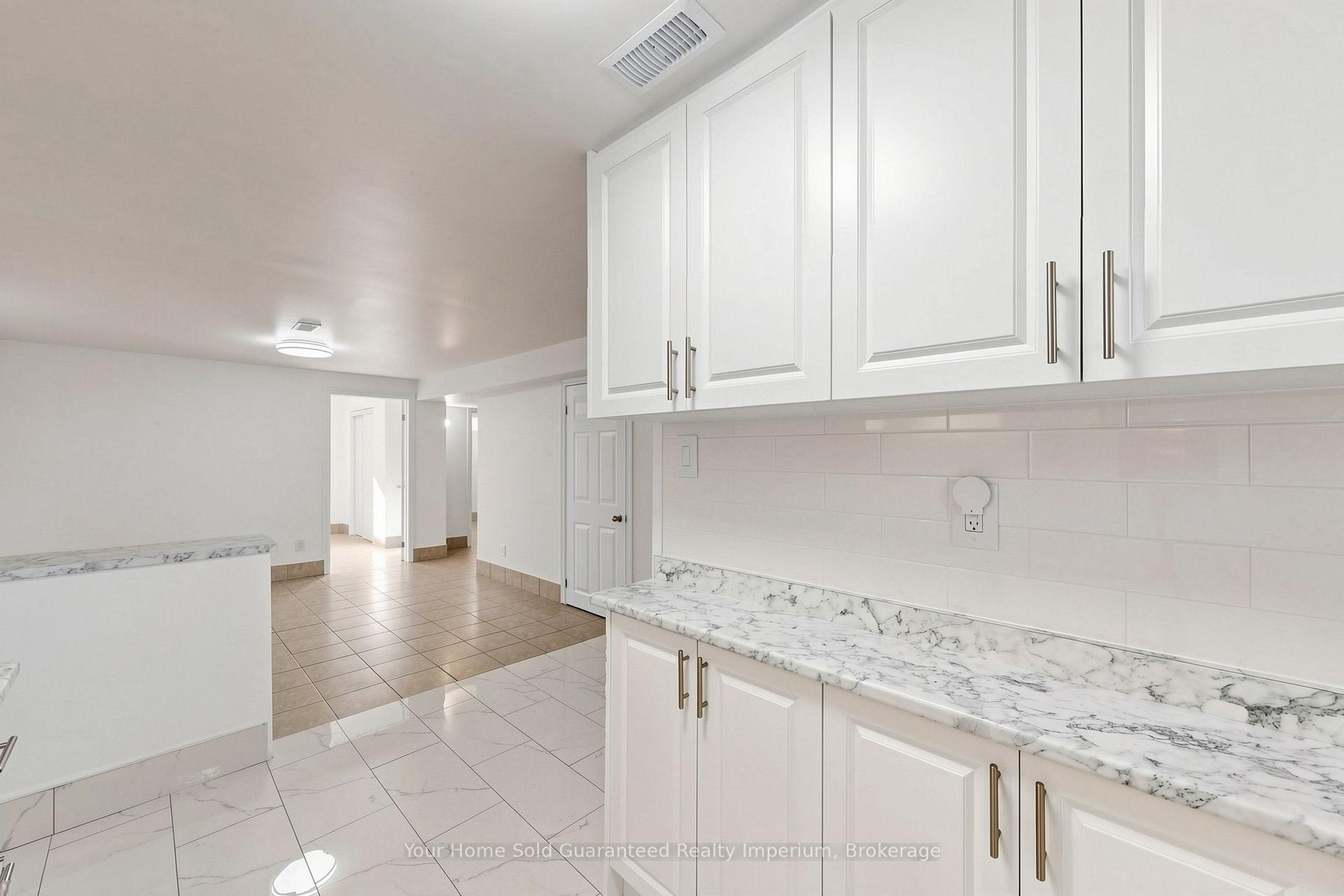 Photo 14 of 129 Melrose Street, Etobicoke, Mimico — HOMEH