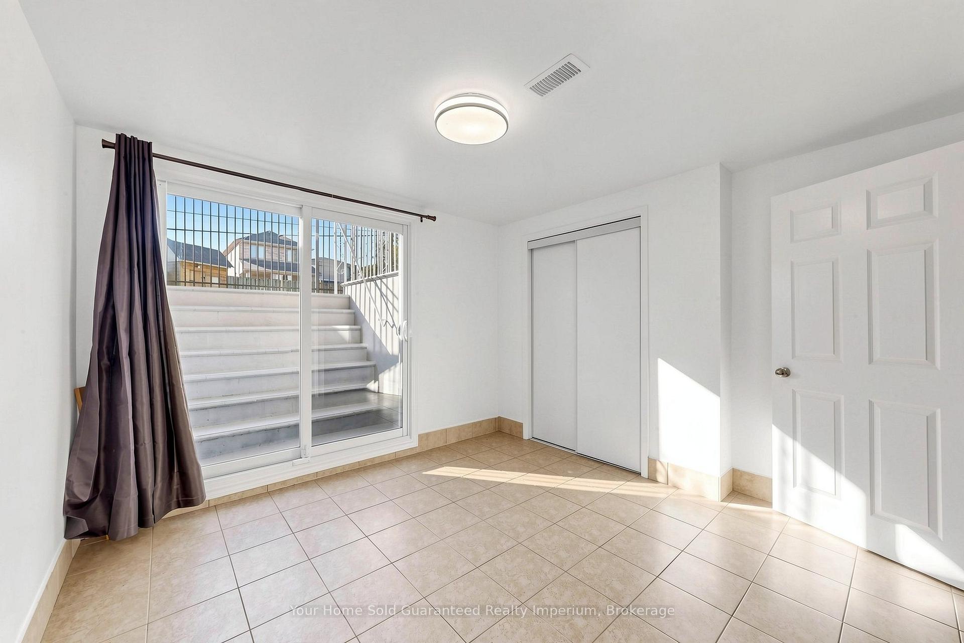 Photo 21 of 129 Melrose Street, Etobicoke, Mimico — HOMEH