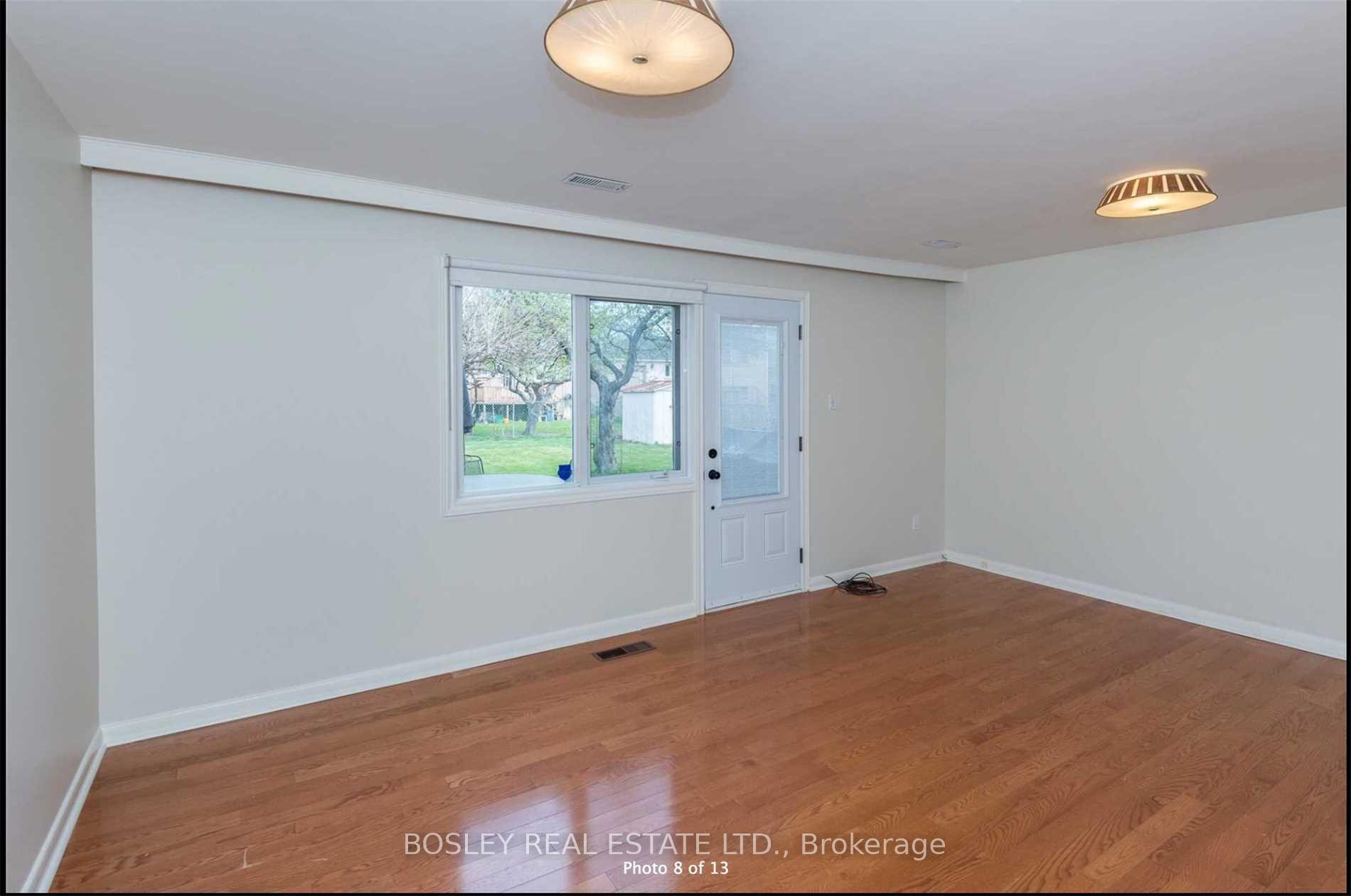 Photo 7 of 286 Searle Avenue, North York, Bathurst Manor — HOMEH