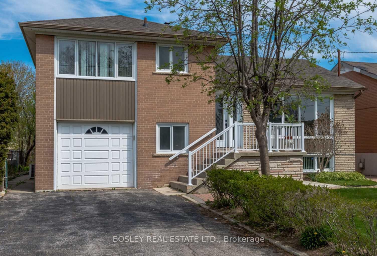 Photo 13 of 286 Searle Avenue, North York, Bathurst Manor — HOMEH
