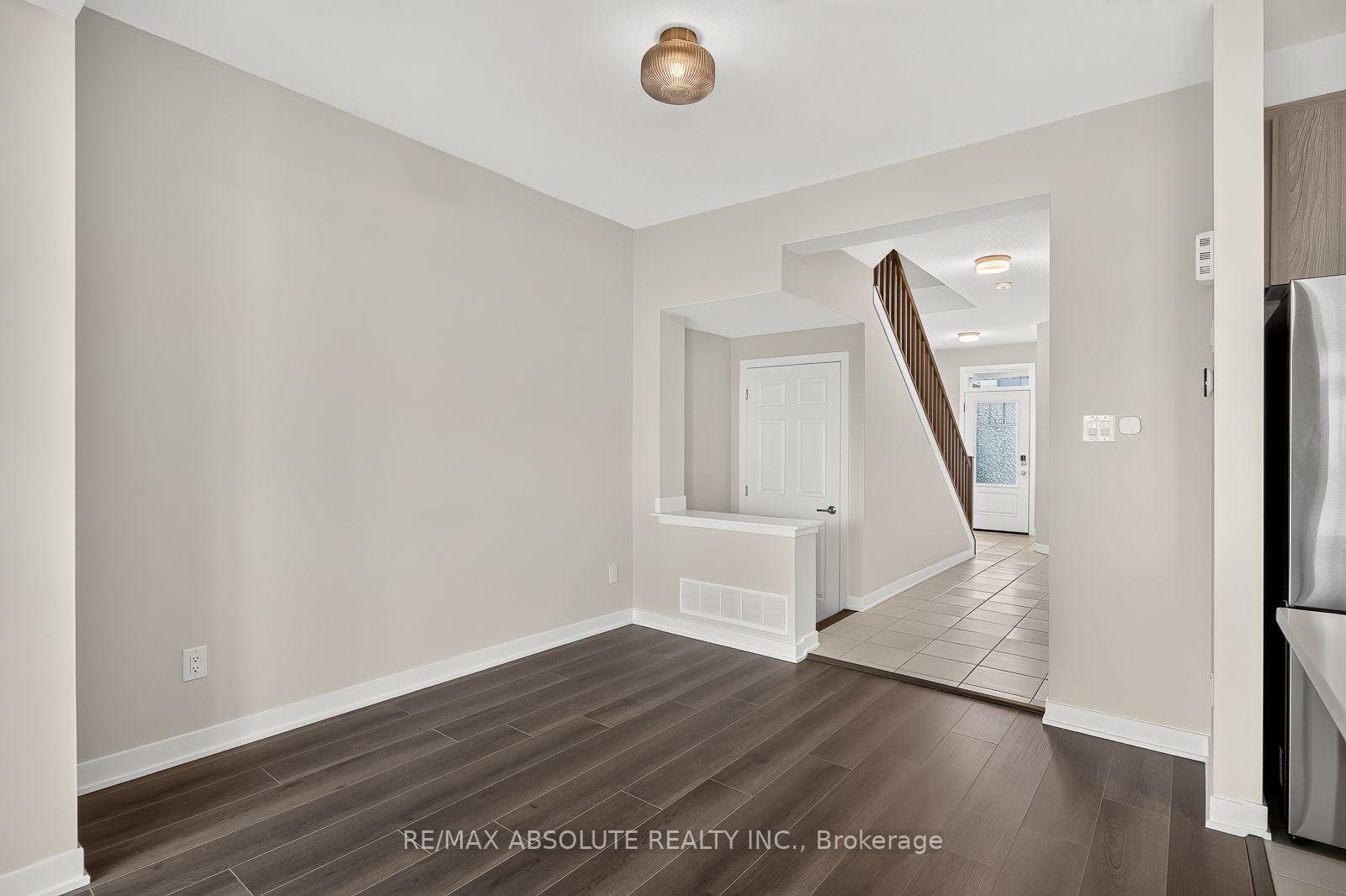 Photo 7 of 235 Billrian Crescent, Ottawa, Stittsville (North) — HOMEH