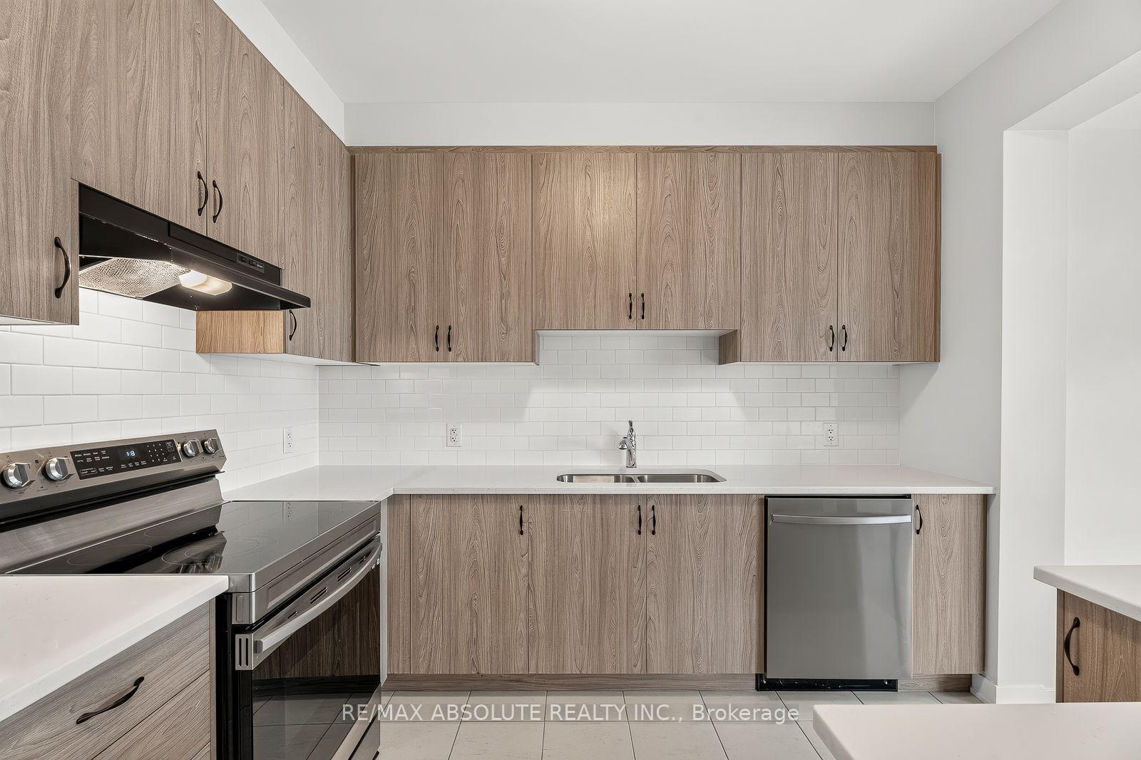 Photo 9 of 235 Billrian Crescent, Ottawa, Stittsville (North) — HOMEH