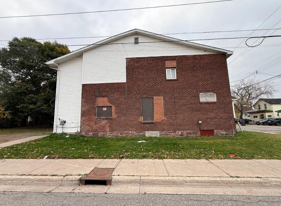 Photo 4 of 104 Albert Street E, Sault Ste Marie, Ward 2 — HOMEH