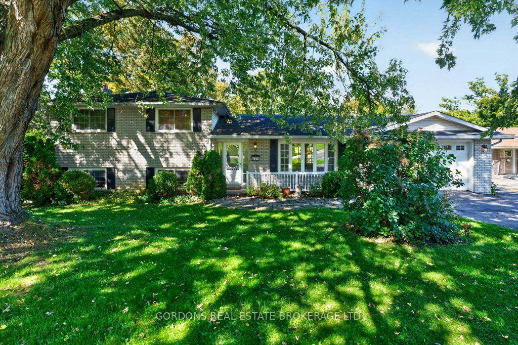 Photo of 679 Palace Road