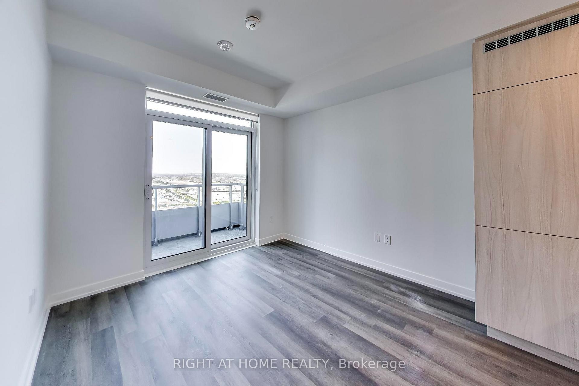 Photo 2 of Unit 2212, 2851 Highway 7, Vaughan, Vaughan Corporate Centre — HOMEH