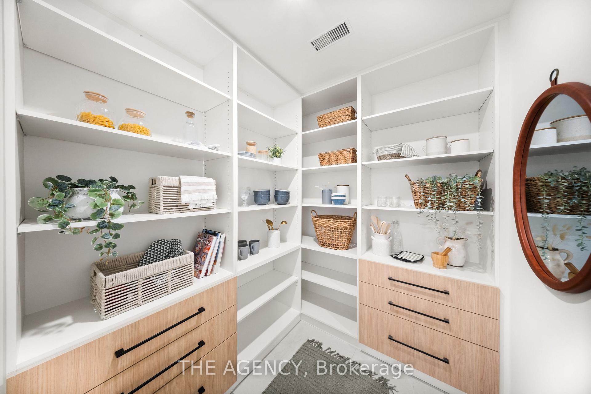 Photo 9 of 201 Trelawn Avenue, Oakville, Morrison — HOMEH